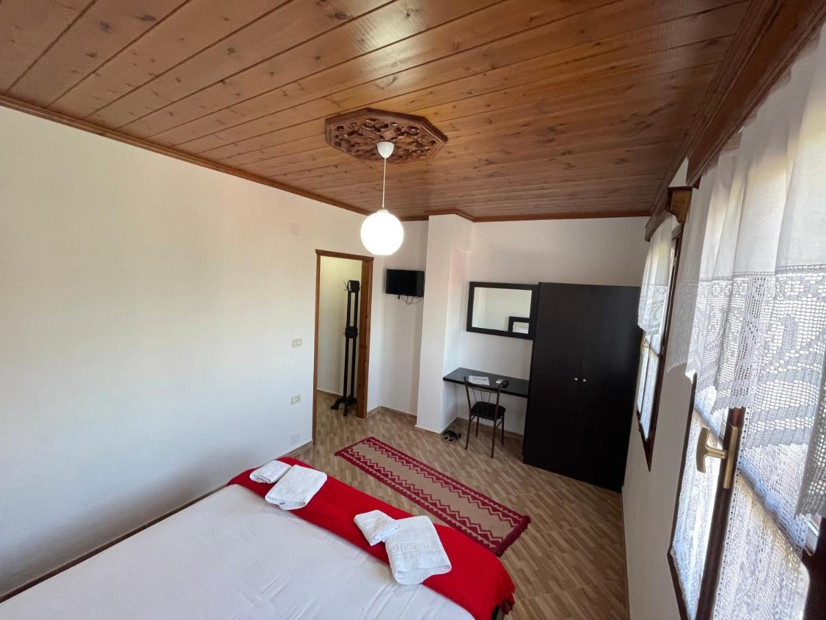 Denis Guesthouse 1930 Gjirokastra Zewnętrze zdjęcie