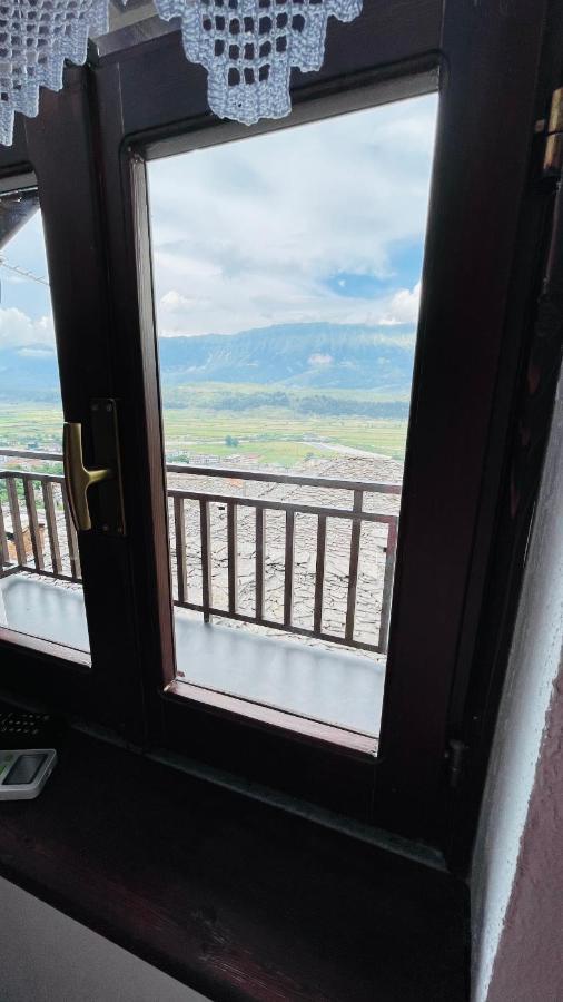Denis Guesthouse 1930 Gjirokastra Zewnętrze zdjęcie