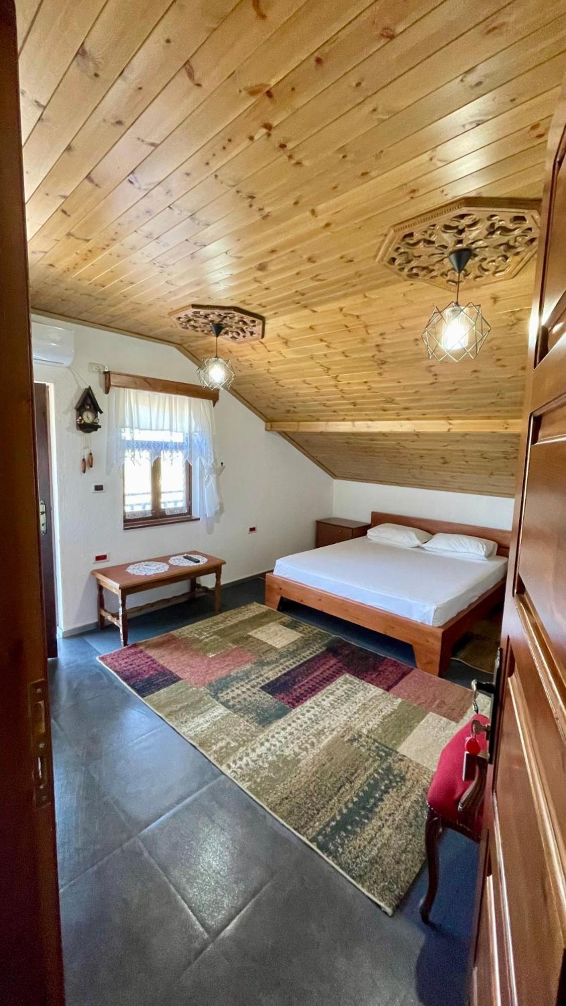 Denis Guesthouse 1930 Gjirokastra Zewnętrze zdjęcie