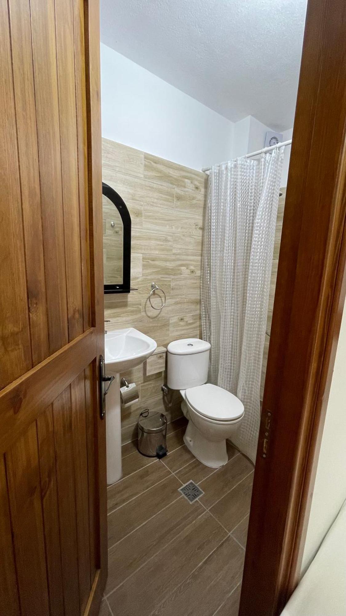 Denis Guesthouse 1930 Gjirokastra Zewnętrze zdjęcie