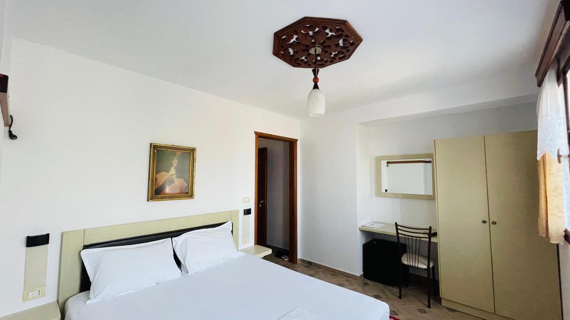Denis Guesthouse 1930 Gjirokastra Zewnętrze zdjęcie