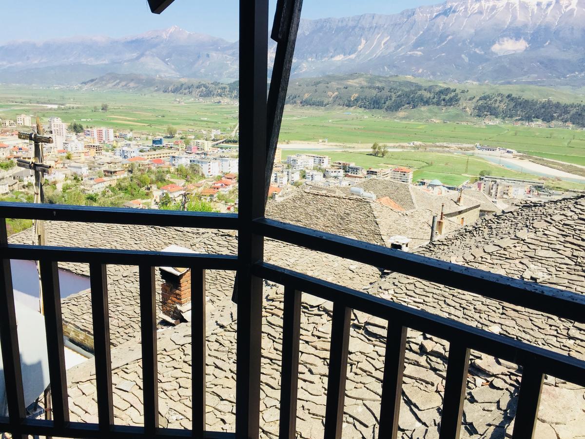Denis Guesthouse 1930 Gjirokastra Zewnętrze zdjęcie